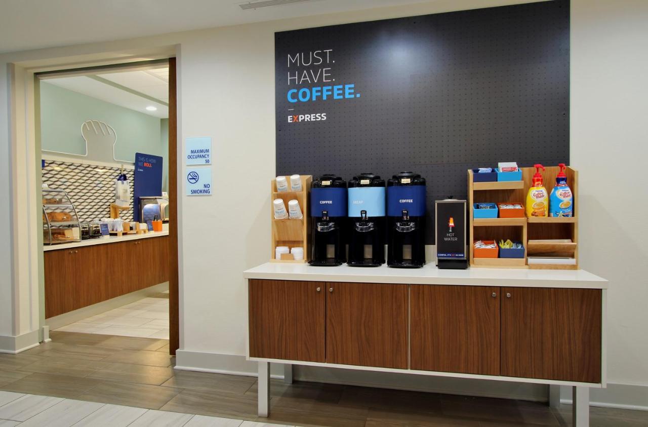 Holiday Inn Express & Suites Nevada By Ihg Экстерьер фото