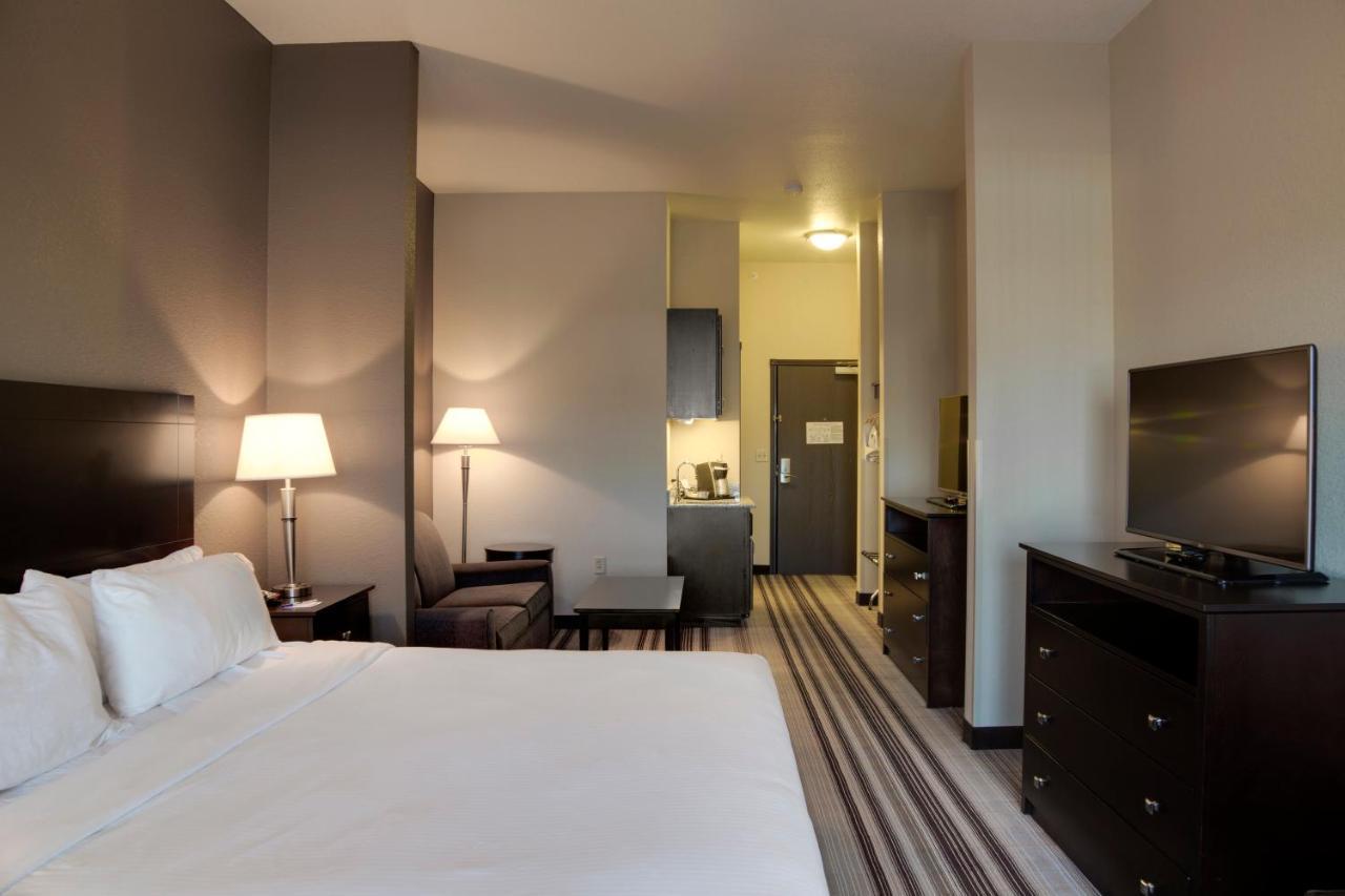 Holiday Inn Express & Suites Nevada By Ihg Номер фото