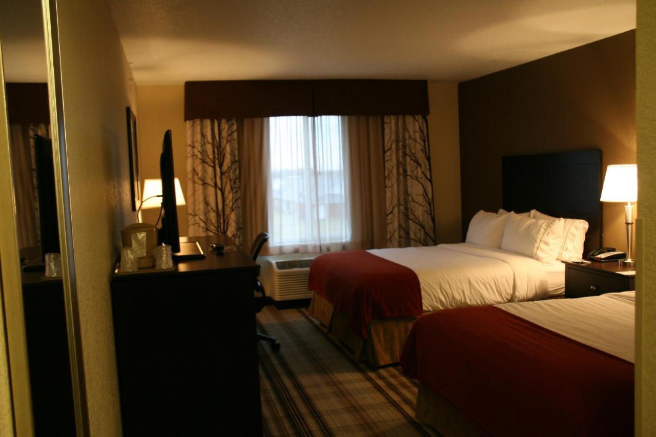 Holiday Inn Express & Suites Nevada By Ihg Экстерьер фото