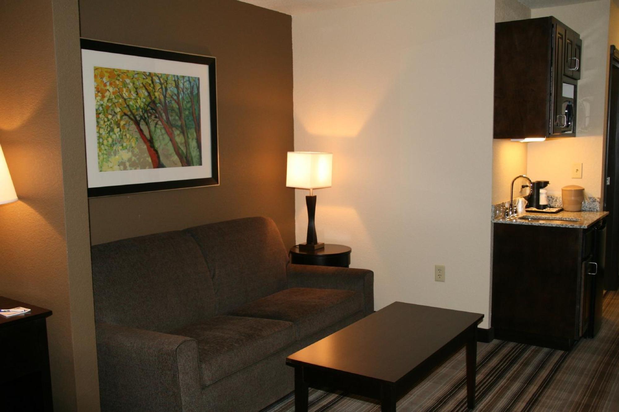 Holiday Inn Express & Suites Nevada By Ihg Экстерьер фото