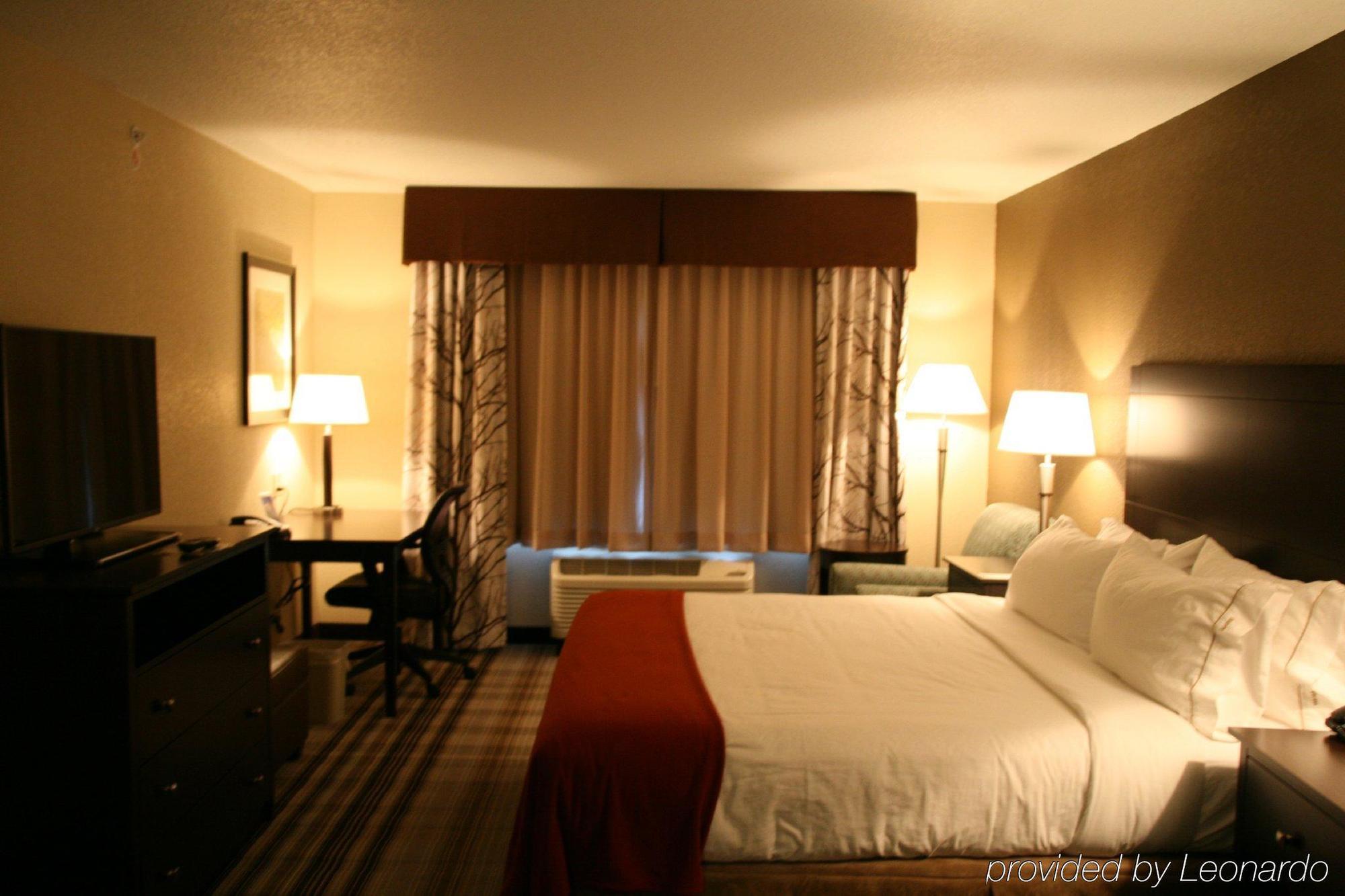 Holiday Inn Express & Suites Nevada By Ihg Экстерьер фото