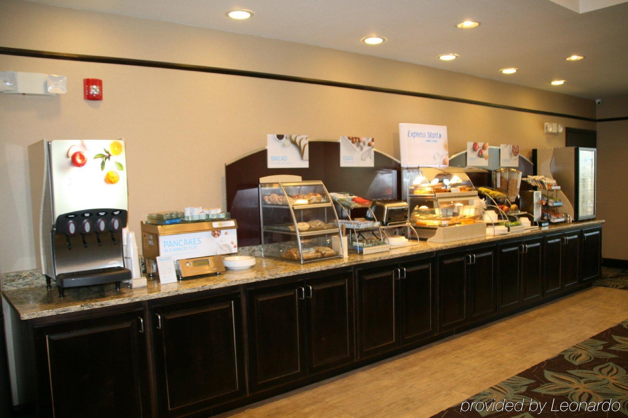 Holiday Inn Express & Suites Nevada By Ihg Экстерьер фото