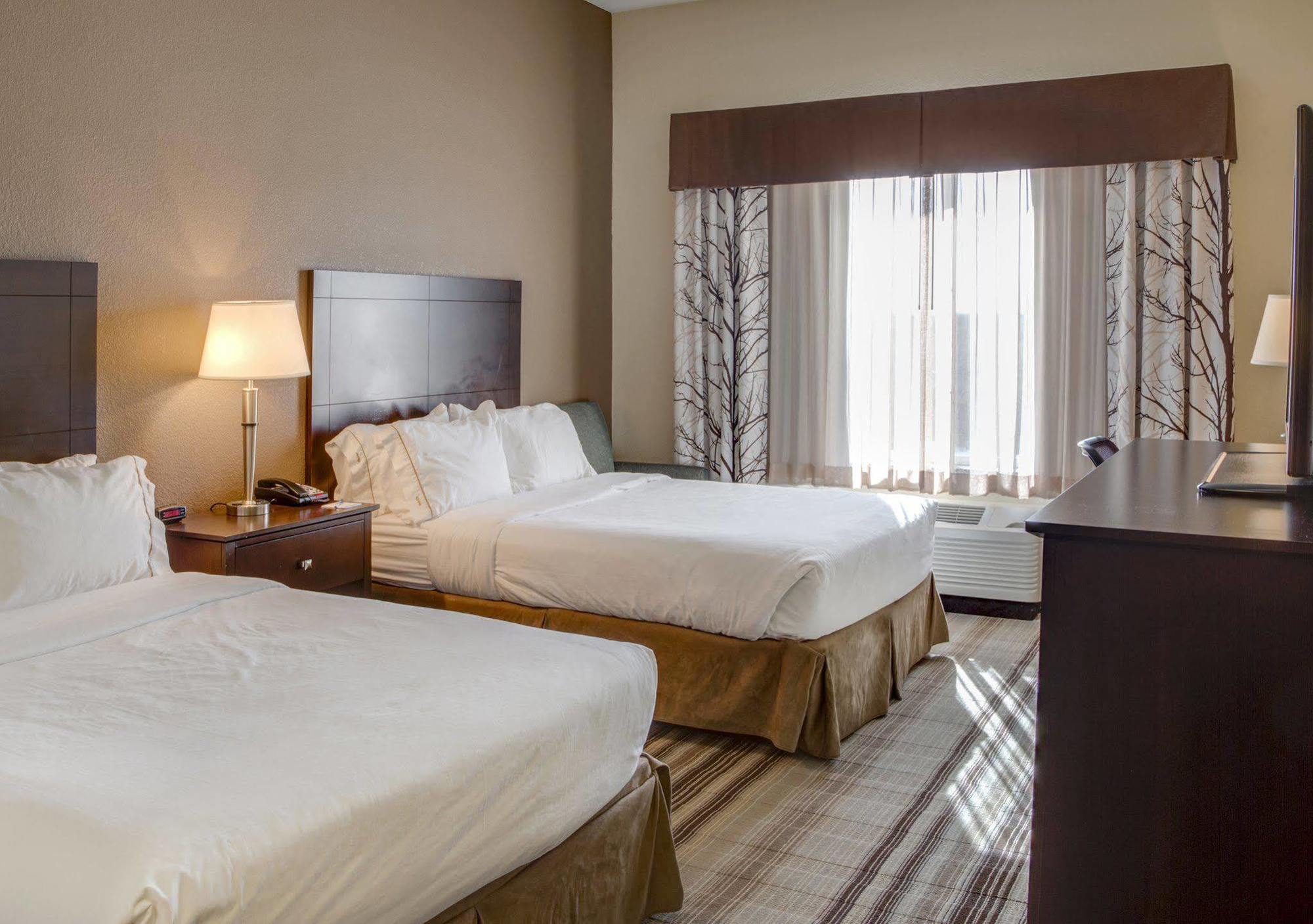 Holiday Inn Express & Suites Nevada By Ihg Экстерьер фото